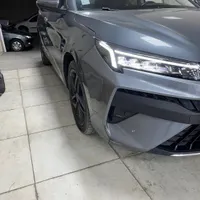 کی‌ام‌سی J7، مدل ۱۴۰۲