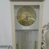 یکعددساعت ایستاده