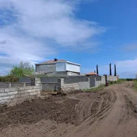 زمین ساحلی خوش قواره آماده برای ساخت دو قدمی دریا