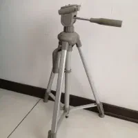 سه پایه دوربین