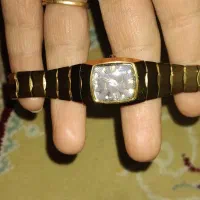 ساعت زنونه|ساعت|قرچک, قشلاق جیتو|دیوار