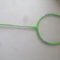 راکت بدمینتون با شاتل