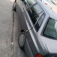 پراید ۸۴ بی رنگ