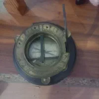 قطب نما انتیک. وچراغ پروژکتور. 2تا باهم