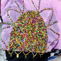 کار در منزل منجوق دوزی