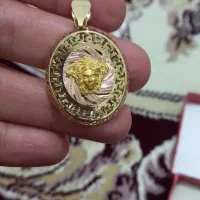 یک عدد پلاک طلا