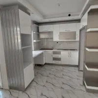 واحد 102 متری نوساز.خ طالقانی .چهارراه ولیعصر