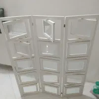 قاب عکس پارتیشنی ایستاده