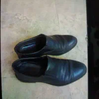 یک جفت کفش مردانه  سایز۴۰ بقیه زنانه ۳۸ و۳۹|کیف، کفش، کمربند|قم, بنیاد|دیوار