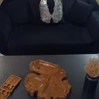 کاناپه و میز جلو مبلی و میز ناهارخوری