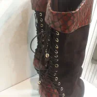 چکمه نونو|کیف، کفش، کمربند|اصفهان, بوستان ناژوان|دیوار