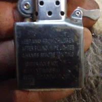 فندک بنزینی|کلکسیون اشیاء عتیقه|اهر, |دیوار