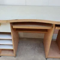 میز کامپیوتر سالم