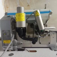 زیگزال دوز خانم در کارگاه تریکو