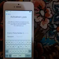 آیفون ۵ قفل دار|موبایل|تهران, یاخجی آباد|دیوار