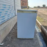 تعدادی یخچال فریزر مینی سلامت تمیز فروشی