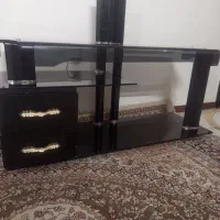 میز تلویزیون شیشه ای