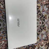 لپ تاپ ایسوس سفید تمیز