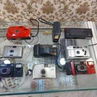 ۸ عدد دوربین عکاسی و یک فلاش