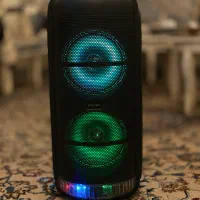 اسپیکر بزرگ