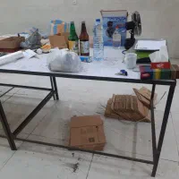 میز کار آهنی