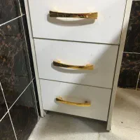 آیینه و میز ناخن|آرایشگاه و سالنهای زیبایی|بندر ماهشهر, |دیوار