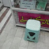 میز ویترین مغازه یک متری با شیشه کامل درحد نو