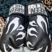 دستکش بوکس و ساق و روپایی