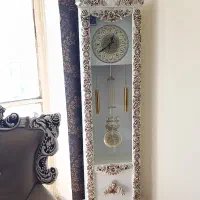 آینه کنسول و ساعت ایستاده