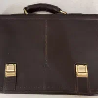 یک عدد کیف تمام چرم طبیعی برند چرم مشهد در حد نو