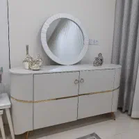 کنسول و آینه