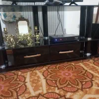 میز تلوزیون شیشه ای