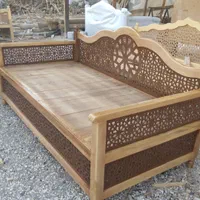 تخت سنتی m/13