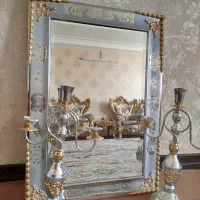 آینه و شمعدان سالم و تمیز