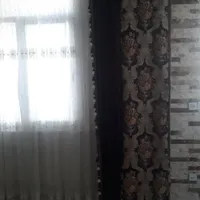 پرده پزیرایی بادوکناره تمام قد ۱۵۰۰۰۰۰ تومان