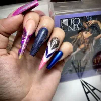 آموزش حرفه ای وورودبه بازارکاردرآکادمی تخصصی ناخن