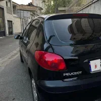 پژو ۲۰۶ تیپ ۵ مدل ۹۸ رنگ مشکی نسخه فول|خودرو سواری و وانت|گرگان, |دیوار