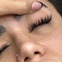 کاشت مژه فقط هزینه مواد