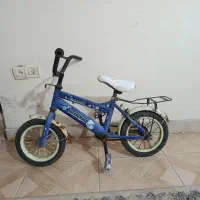 دو عدد دوچرخه فروشی