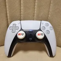 دسته ps5 وps4 رو کارتنی