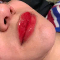 خدمات آرایشی و زیبایی با تخفیف ویژه ارائه میشود