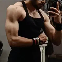 برنامه تمرینی و غذایی در منزل و باشگاه