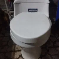 توالت فرنگی در حد نو
