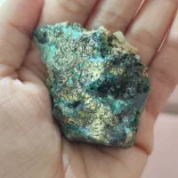 سنگ فیروزه رگه طلایی