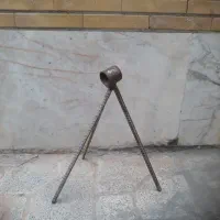 سه پایه فلزی نگه دارنده شلنگ