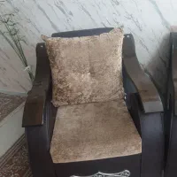 مبل ۷نفره راحتی چرم و مخل با میز اصلی|مبلمان خانگی و میز عسلی|مشهد, حجاب (شهرک غرب)|دیوار