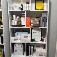 تعدادی کتابخانه کمد محصولات بفروش میرسد