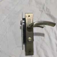 قفل ودستگیره