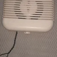 با سلام یک عدد هواکشی سرویسی دستشوی هست