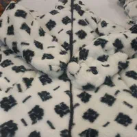 خیاط وسط کار بیرونبر|استخدام صنعتی، فنی، مهندسی|هشتگرد, فاز ۲ مهستان|دیوار